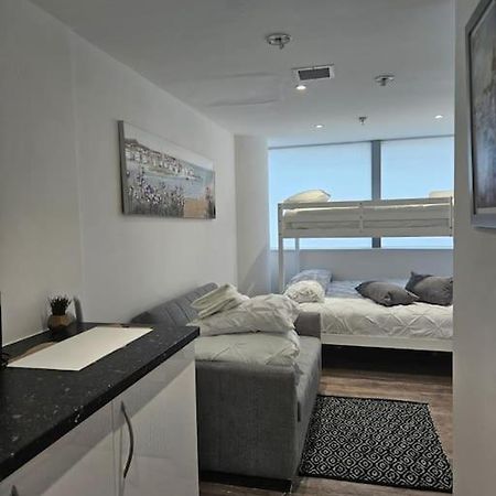 Small Studio For Group Of 5 In Delta Croydon Dpf3 Bagian luar foto
