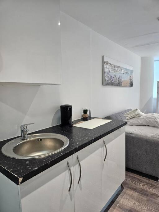 Small Studio For Group Of 5 In Delta Croydon Dpf3 Bagian luar foto